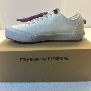 Landed The Overlook Sneaker White Classic Look Women SZ 8 Extra Laces New